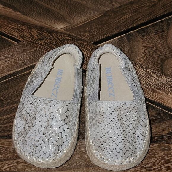 Robeez First Kicks Ellie Espadrille Snake Shimmer Leather Crib Shoes 3-6 Months - Picture 1 of 10